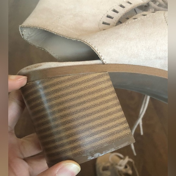 Open toe booties lace up size 8.5 - Picture 11 of 14